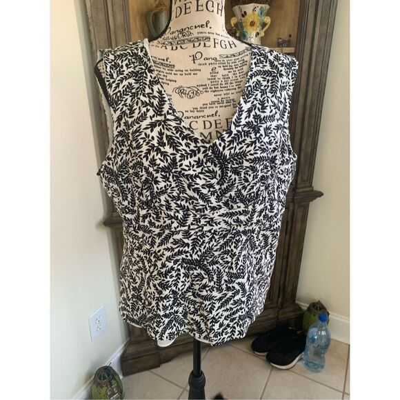 Ann Taylor Blouse V-Neck Lined Sleeveless Tank Top Lined Linen - Picture 1 of 8